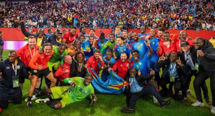 Entrenador de Nigeria acusa ‘vudú’ de Congo tras derrota en clasificación al Mundial (Videos)