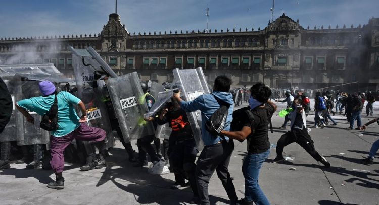 FGJCDMX investiga a cinco detenidos en marcha de Generación Z por tentativa de homicidio