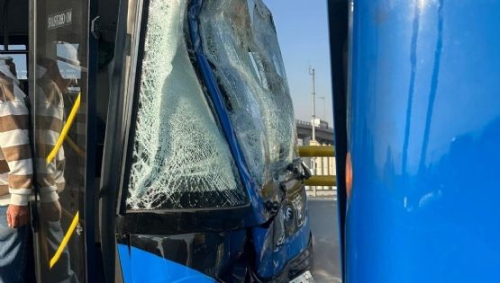Choca Trolebús elevado a la altura de la estación Santa Martha; hay 26 heridos