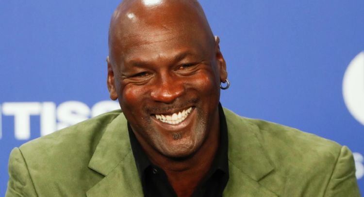Michael Jordan dona 10 mdd a un centro médico de Carolina del Norte en honor a su madre