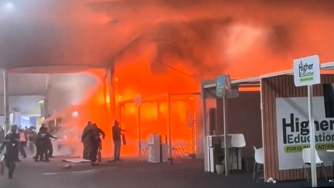 Incendio provoca evacuaciones usado para la cumbre climática en Brasil (Video)