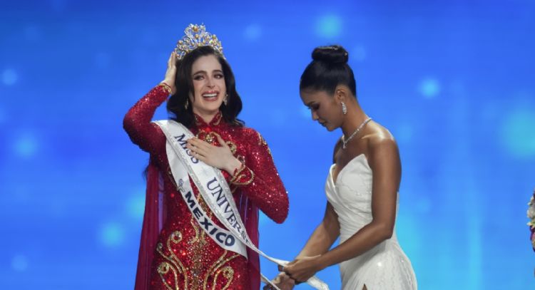 La mexicana Fátima Bosch supera la controversia para convertirse en Miss Universo (Video)