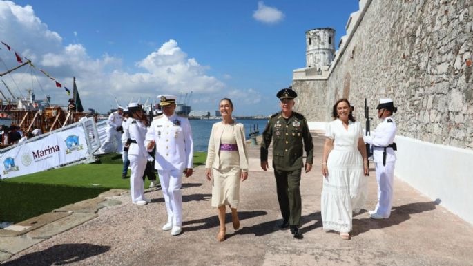 Sheinbaum llama al pueblo a mantenerse vigilante ante injerencia externa