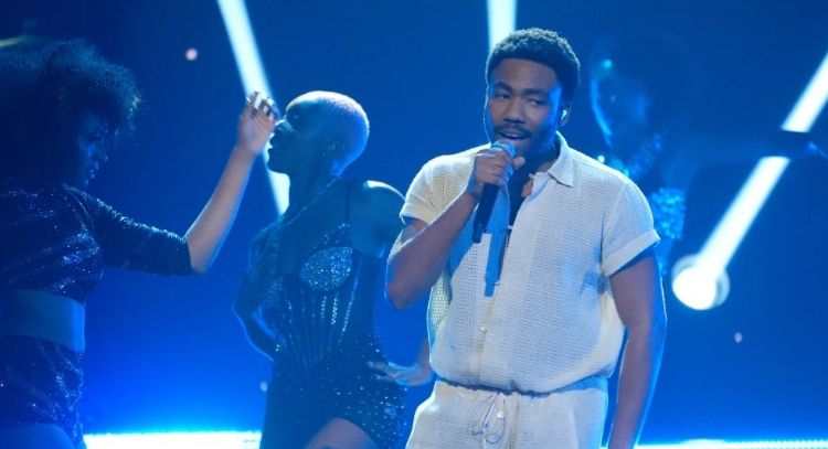 El cantautor Donald Glover dice que sufrió un derrame cerebral el año pasado