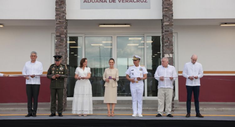 Sheinbaum llama al pueblo a mantenerse vigilante ante injerencia externa