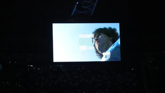 Afición del Napoli rinde homenaje a Diego Maradona en su quinto aniversario luctuoso