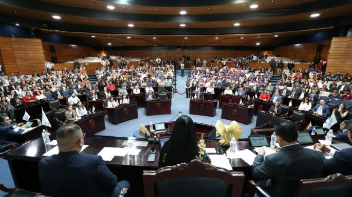 Hidalgo prevé más gasto para remodelación de Congreso que en dormitorios para contingencias