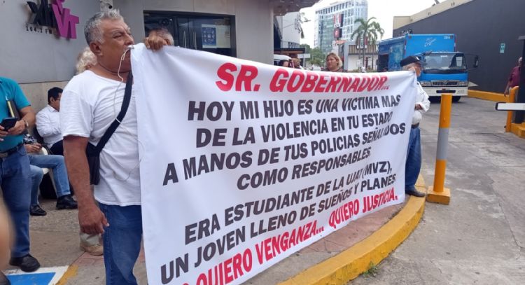 Vinculan a proceso a cuatro policías por el asesinato de universitario en Tabasco