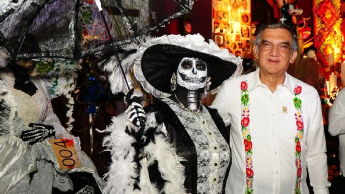 Premian Américo y María concurso estatal de catrinas y catrines