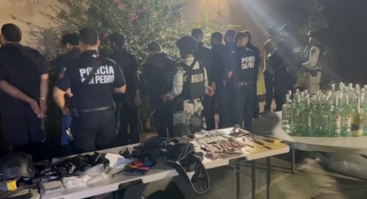 Clausuran fiesta clandestina en San Pedro Garza García en la que había más de 350 menores de edad