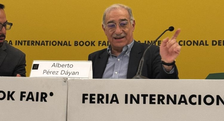 “¿Valió la pena cambiar su voto?”: increpan al ministro en retiro Pérez Dayán en la FIL (Video)