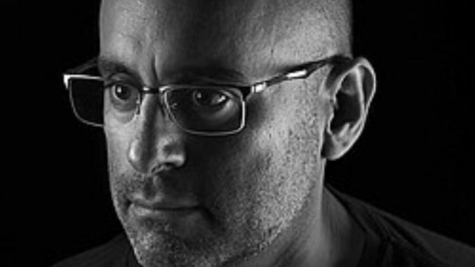 El escritor peruano Gustavo Rodríguez presenta su décima novela: “Mamita”