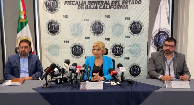 La periodista Adela Navarro denuncia ante la FGE intimidación y presencia de hombres armados