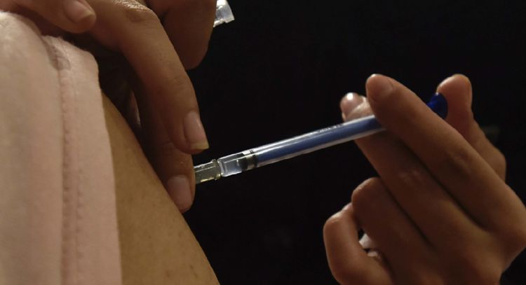 Avanza aplicación de la vacuna contra el VPH; la meta nacional es de 2.5 millones de dosis