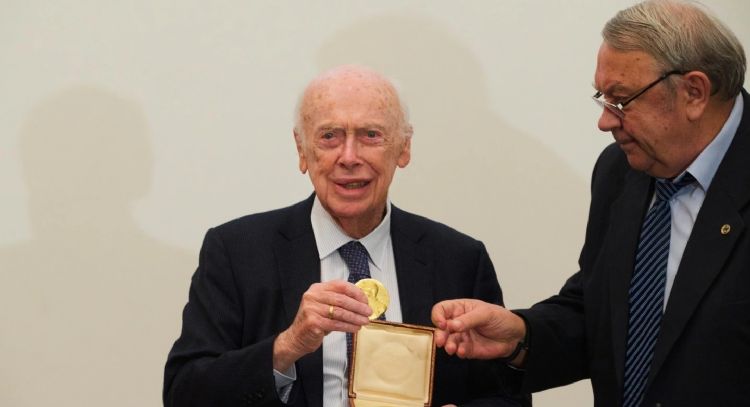 James Watson, codescubridor de la forma de doble hélice del ADN, falleció a los 97 años
