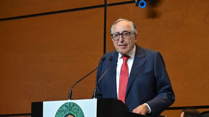 Kershenobich presume estrategia contra el sarampión y dismunución de casos, pero cifras no coinciden