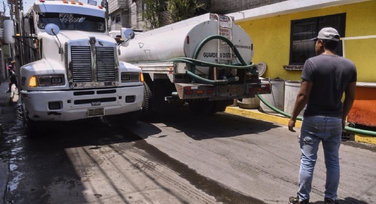 “Aguas con la reforma del agua”: colectivos se aprestan a impedir cambios en la gestión del líquido