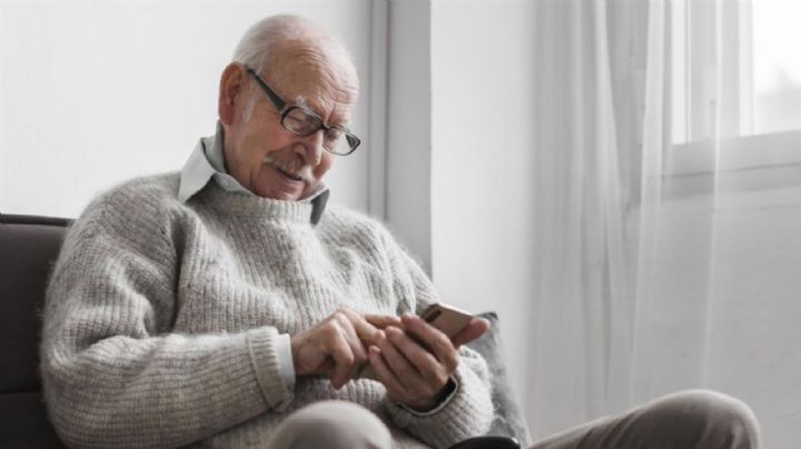 La soledad y la brecha tecnológica: Claves por las que aumentan las estafas a adultos mayores