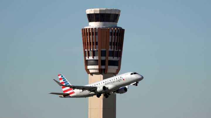 El tráfico aéreo podría "reducirse a cuentagotas" si continúa el cierre del gobierno federal