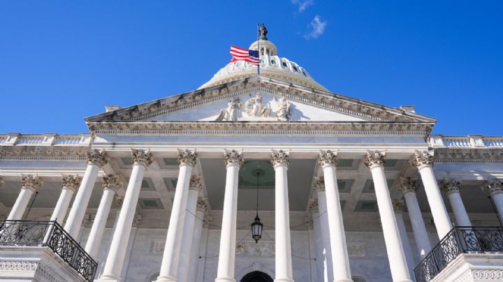 El Senado de EU da el primer paso para poner fin al cierre del gobierno