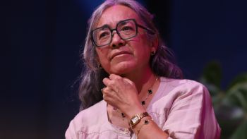 Cristina Rivera Garza presenta en la FIL de Guadalajara colección de infraensayos