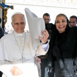 Gobernadora de Chihuahua participa en la audiencia con el Papa León XIV