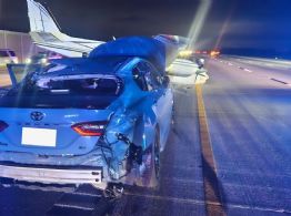 Avioneta cae sobre auto particular en carretera de Florida (Video)