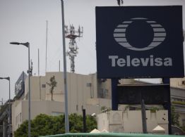 Televisa de Azcárraga continúa cayendo; Fitch la saca del grado de inversión
