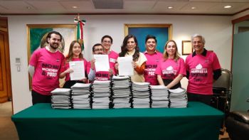 Kenia López recibe iniciativa de reforma electoral de Claudio X. González: estas son sus propuestas