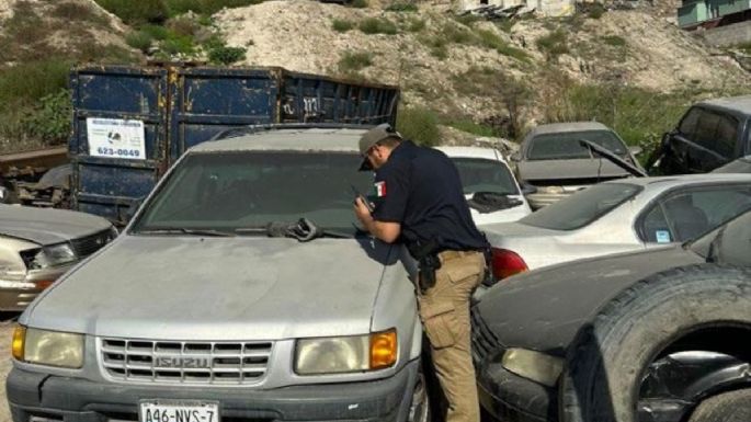 Fiscalía de BC asegura más de 200 vehículos en dos cateos en Tijuana