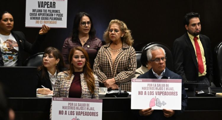 Diputados oficialistas aprobaron la ley general de salud en materia de vapeadores