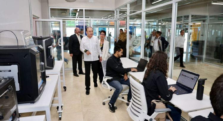 Gobernador Durazo impulsa profesionalización académica para el Centro de Diseño de Semiconductores
