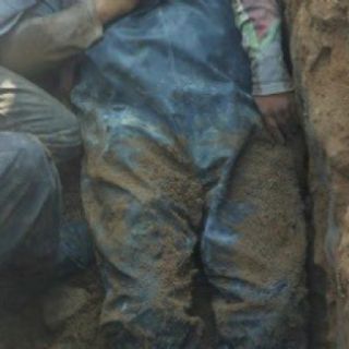 Rescatan a trabajadores atrapados tras deslave de tierra en Ecatepec