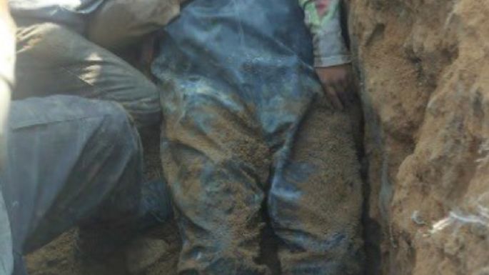 Rescatan a trabajadores atrapados tras deslave de tierra en Ecatepec