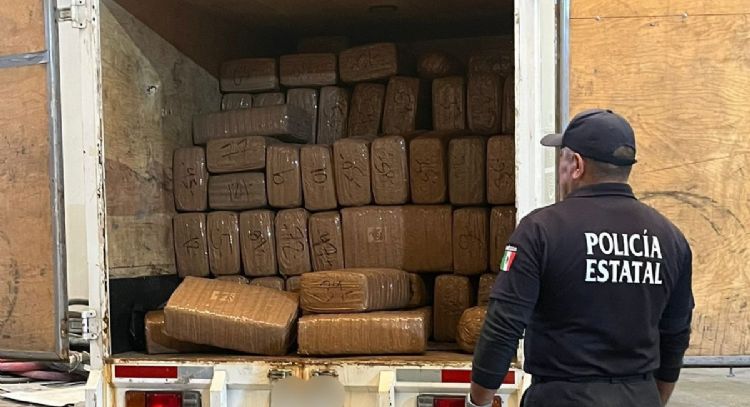 Aseguran 676 kilos de marihuana, cuatro de cocaína y 35 mil litros de hidrocarburos en Coahuila