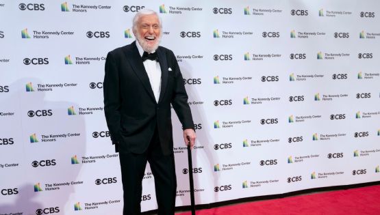 La leyenda de la comedia Dick Van Dyke cumple 100 años
