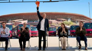 Gobernador Durazo entrega unidades para un transporte público seguro y moderno, sin aumento a tarifa