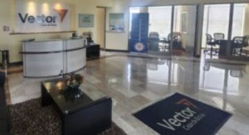 CNBV retira licencia a Vector Casa de Bolsa de Alfonso Romo por presunto lavado de dinero