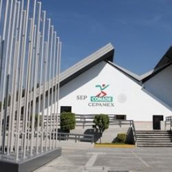 Deportistas paralímpicos comen en fonditas mientras la Conade gasta 2.9 mdp en ceremonias