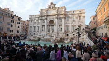 Visitar la Fontana de Trevi en Roma dejará de ser gratis y costará 2 euros a partir de febrero