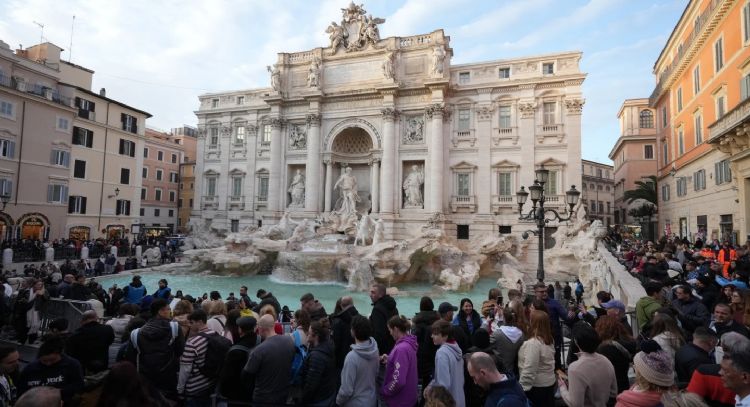 Visitar la Fontana de Trevi en Roma dejará de ser gratis y costará 2 euros a partir de febrero