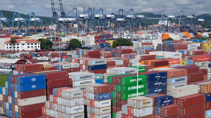 Resiliente ante los aranceles de Trump, la economía mundial crecerá 3.2% este año, según la OCDE