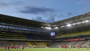 El presidente del club de futbol turco Fenerbahçe es interrogado en una investigación por drogas