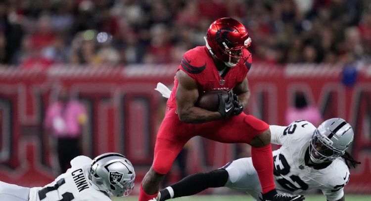 Los Texans extienden su racha ganadora a 7 con victoria 23-21 sobre los Raiders