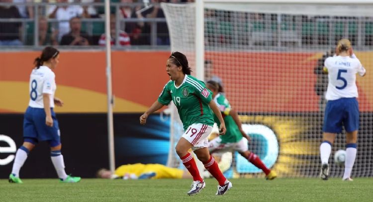 Mónica Ocampo, autora del Mejor Gol en Mundiales femeniles, se retira como profesional (Videos)