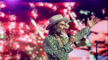 Reino Unido presenta nuevos cargos de violación y agresión sexual contra Russell Brand