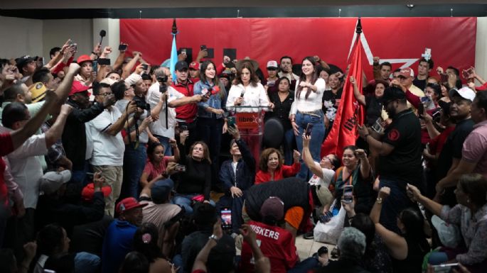 La candidata oficialista hondureña acusa al CNE de sucumbir ante el "fraude" y la "imposición extranjera"