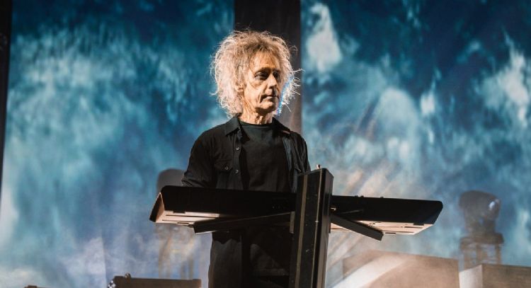 The Cure está de luto: murió el guitarrista y tecladista Perry Bamonte