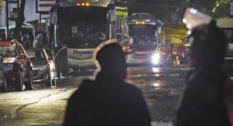 Localizan a cinco menores tras huir durante traslado del INM en Villahermosa