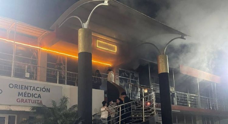 Hombres armados incendian dos bares en Villaflores, Chiapas (Video)